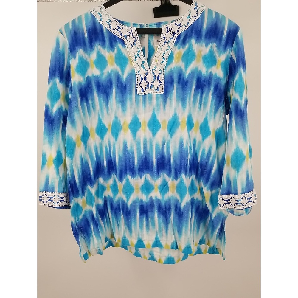Alfred Dunner Womens 3/4 Sleeve Tie Dye Crochet V Neck Shirt Blue Size 10
